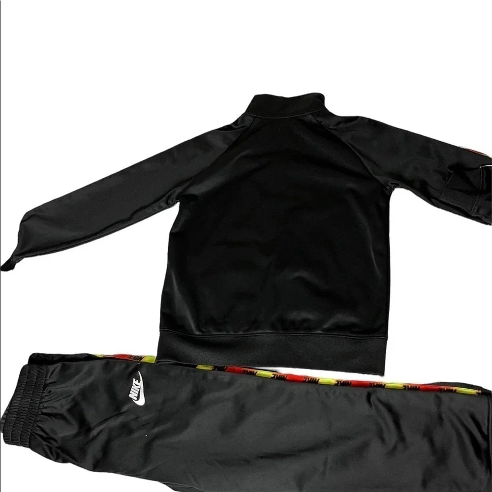 Nike Kids Black Track Suite / Size-7 Large